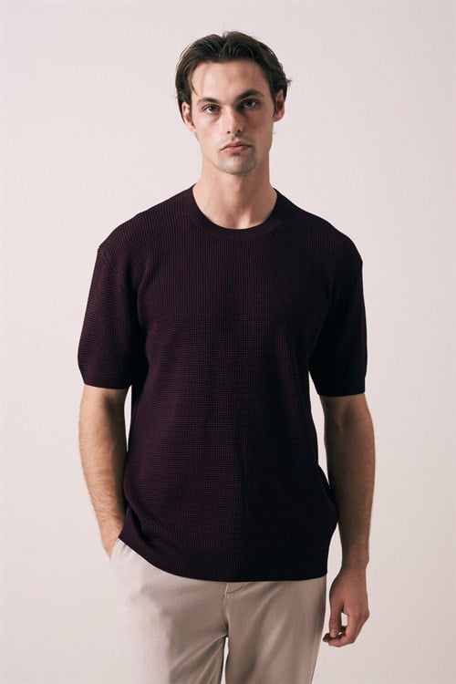 Wholesale Mens Purple Crew-Neck T-Shirt