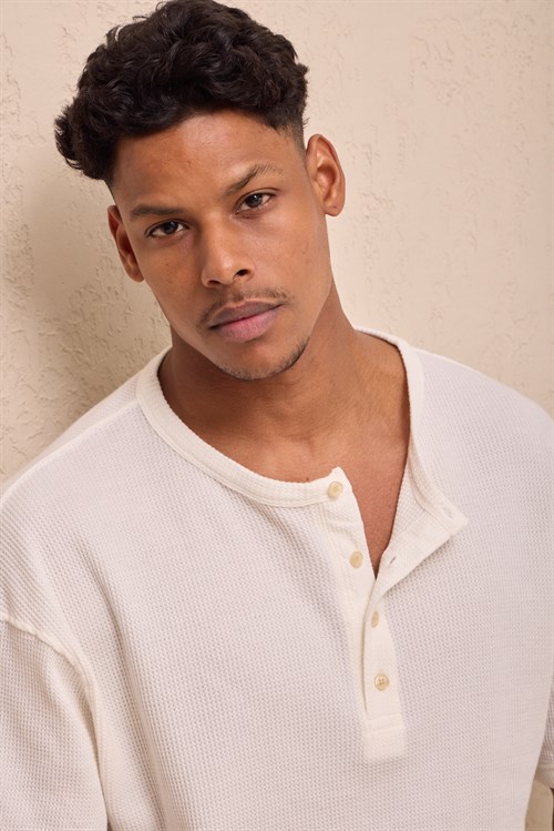 Wholesale Mens White Regular Fit Waffle Knit Henley T-Shirt