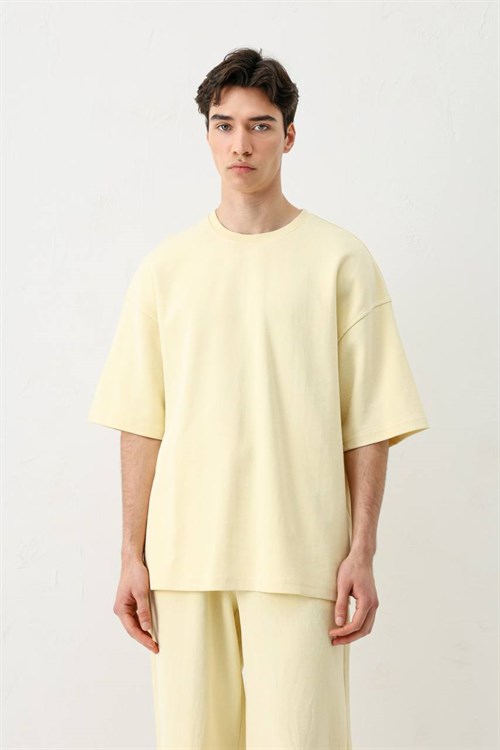 Wholesale Mens Yellow T-Shirt and Pants Set