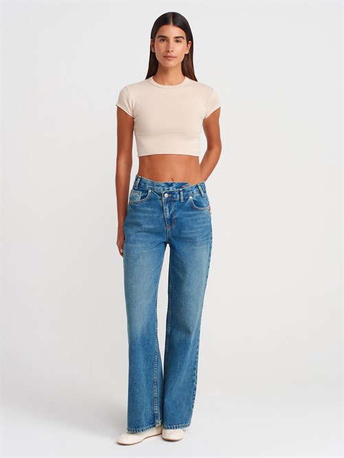 Wholesale Womens Beige Crew-Neck Crop T-shirt