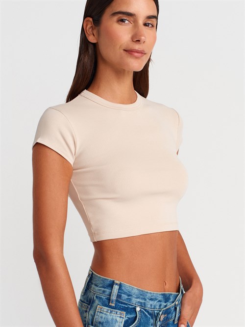 Wholesale Womens Beige Crew-Neck Crop T-shirt