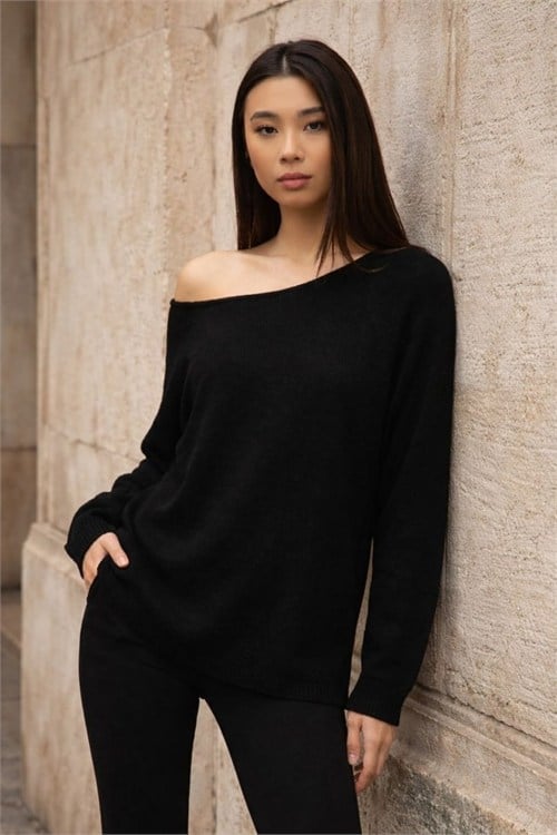 Wholesale Womens Black Boat-Neck Mercerized Knit Sweater with Raglan Sleeves