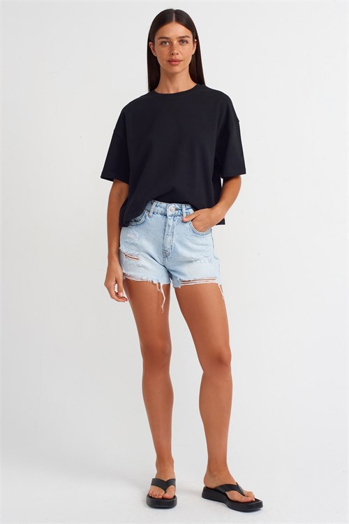 Wholesale Womens Black Crew-Neck Basic T-Shirt