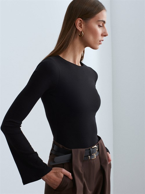 Wholesale Womens Black Crew-Neck Long-Sleeve Top