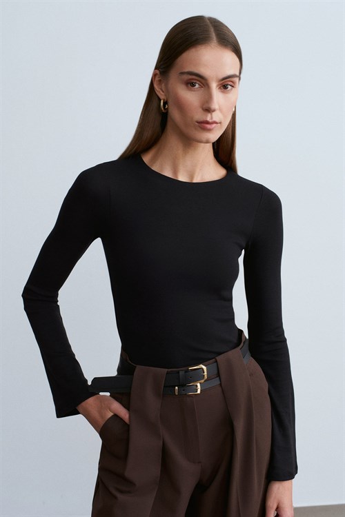 Wholesale Womens Black Crew-Neck Long-Sleeve Top