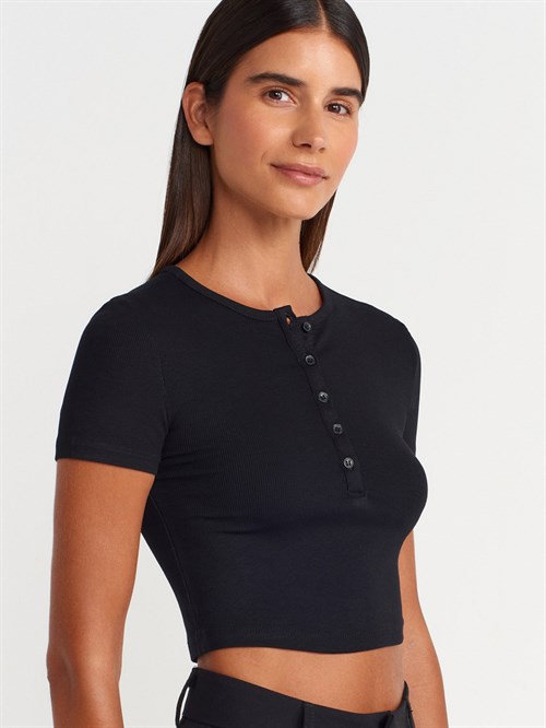 Wholesale Womens Black Crop T-Shirt with Button-Up Half Placket