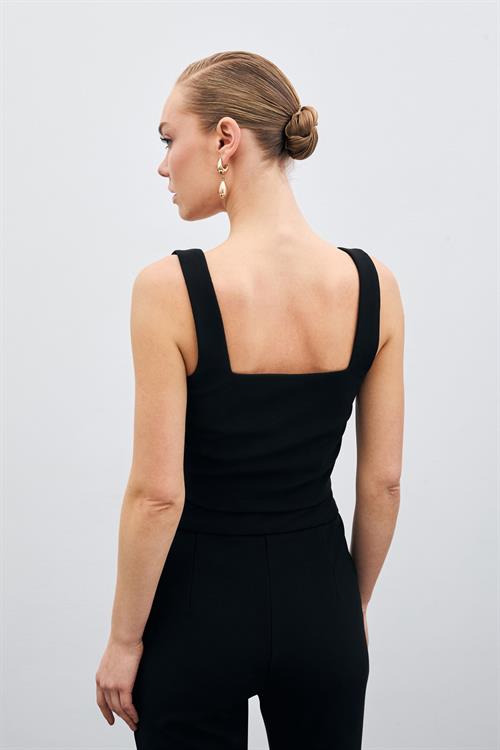 Wholesale Womens Black Crop Top with Front V-Shape Accessory