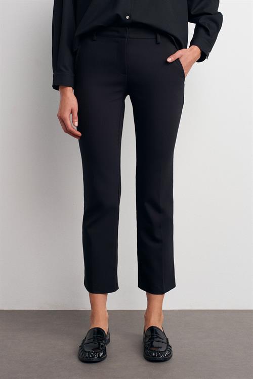 Wholesale Womens Black Cropped Trousers
