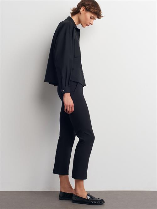 Wholesale Womens Black Cropped Trousers