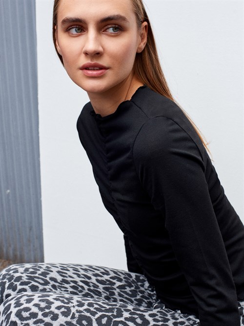 Wholesale Womens Black Gathered Long-Sleeve Top