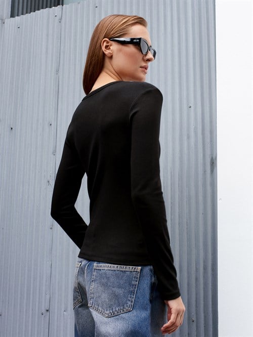 Wholesale Womens Black Long-Sleeve Top with Snap-Up Half Placket