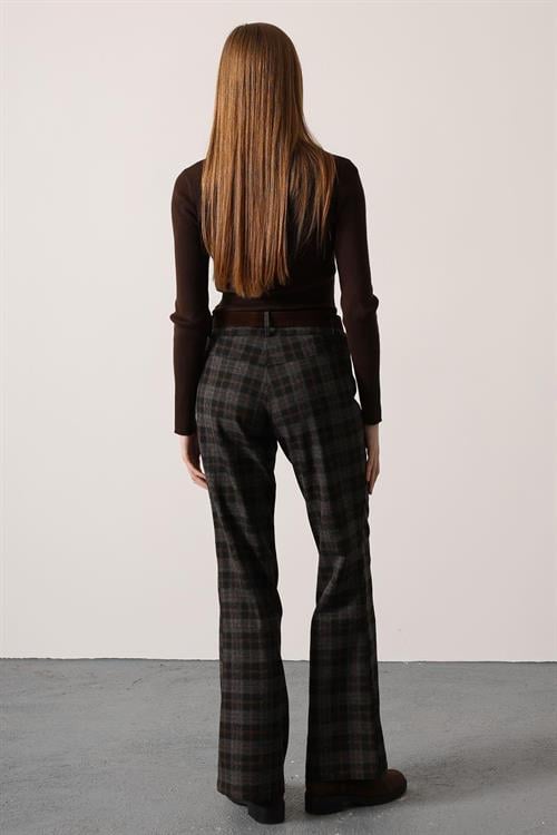 Wholesale Womens Black Plaid Trousers with Belt