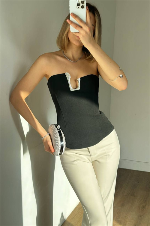 Wholesale Womens Black Sleeveless Top with Rhinestone Buckle