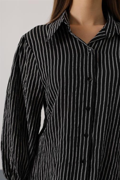 Wholesale Womens Black Striped Two-Piece Set – Shirt and Pants