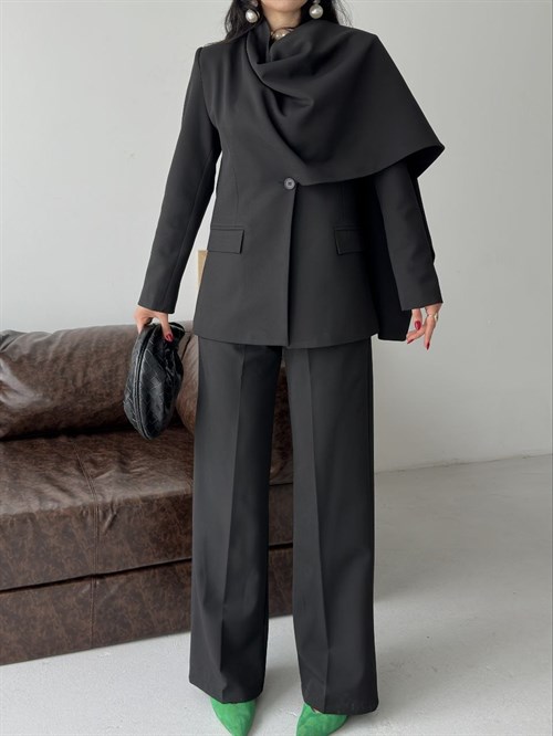 Wholesale Womens Black Two-Piece Suit 
