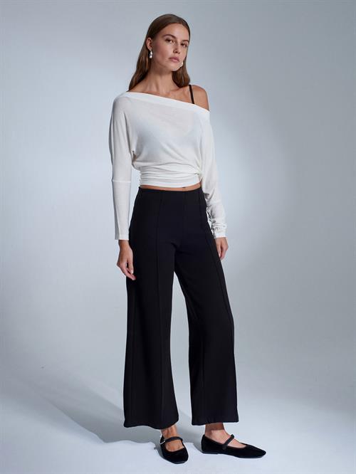 Wholesale Womens Black Wide Leg Trousers