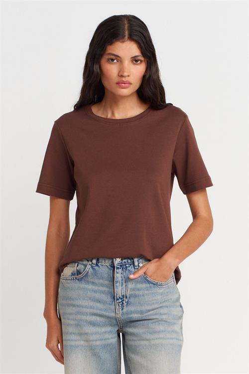 Wholesale Womens Brown Crew-Neck Basic T-shirt