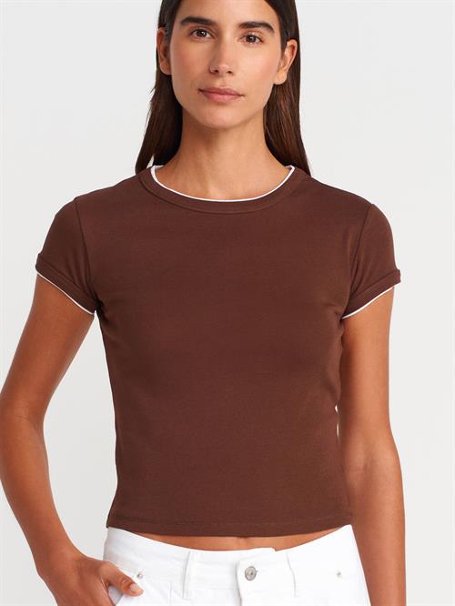 Wholesale Womens Brown Crew-Neck T-Shirt with Contrast Trim