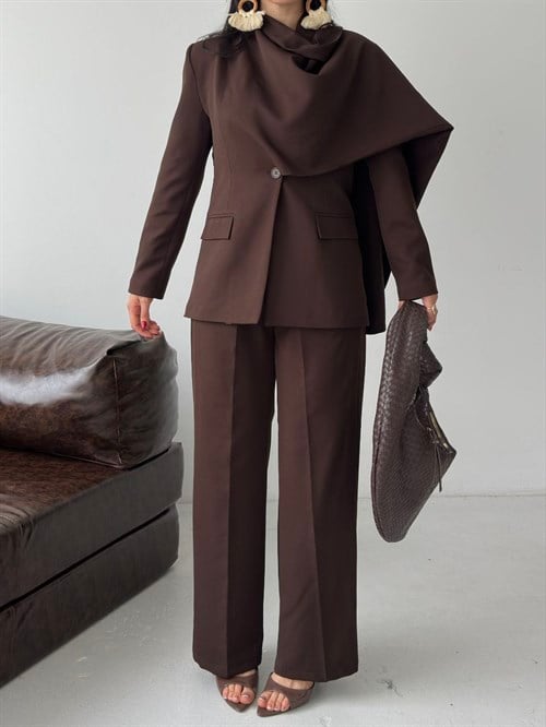 Wholesale Womens Brown Two-Piece Suit 