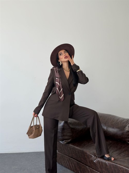 Wholesale Womens Brown Two-Piece Suit 