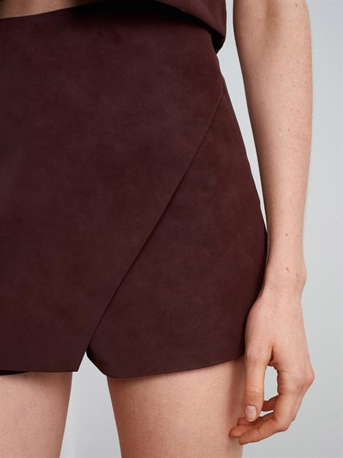 Wholesale Womens Burgundy Asymmetrical Skorts