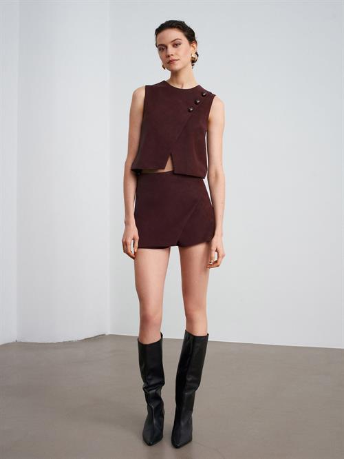 Wholesale Womens Burgundy Asymmetrical Skorts