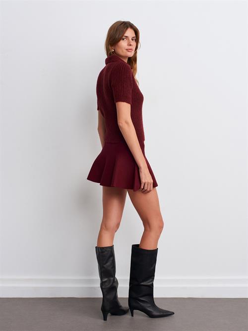 Wholesale Womens Burgundy Elastic Waist Flounce Knit Skirt