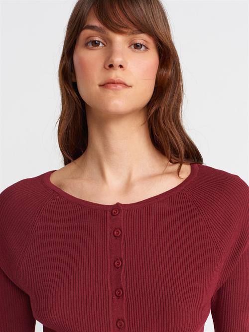 Wholesale Womens Burgundy Ribbed Buttoned Fine Knit Cardigan