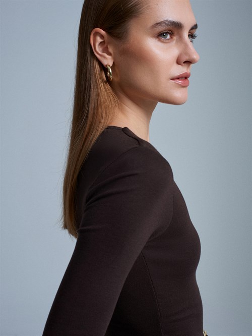 Wholesale Womens Dark Brown Crew-Neck Long-Sleeve Top