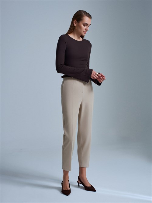 Wholesale Womens Dark Brown Crew-Neck Long-Sleeve Top