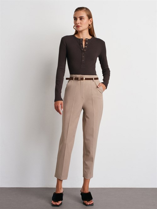 Wholesale Womens Dark Brown Long-Sleeve Top with Snap-Up Half Placket