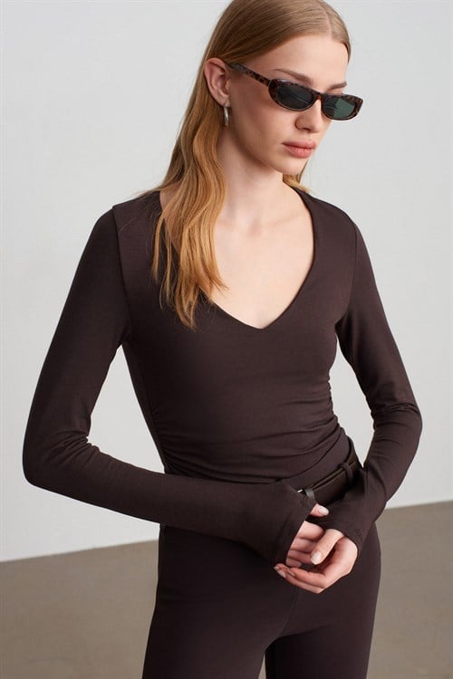 Wholesale Womens Dark Brown Long-Sleeve V-Neck Top