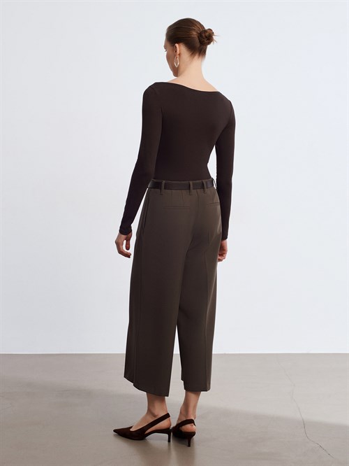 Wholesale Womens Dark Brown Scoop-Neck Bodysuit