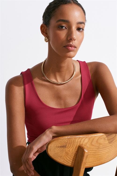 Wholesale Womens Dark Fuchsia U Neck Tank Top