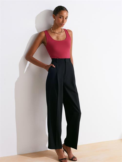 Wholesale Womens Dark Fuchsia U Neck Tank Top