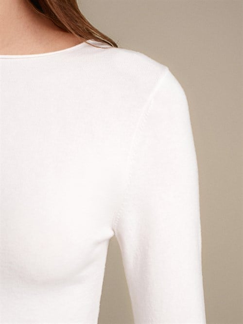 Wholesale Womens Ecru Cashmere Lightweight Knit Boat-Neck Sweater