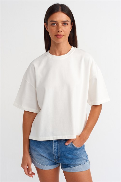 Wholesale Womens Ecru Crew-Neck Basic T-Shirt