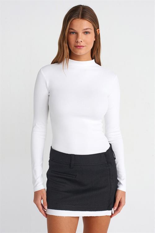 Wholesale Womens Ecru Mock-Neck Knit Top