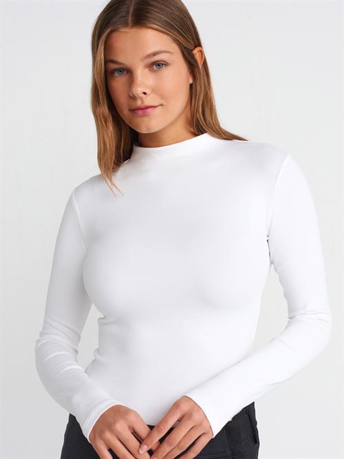 Wholesale Womens Ecru Mock-Neck Knit Top