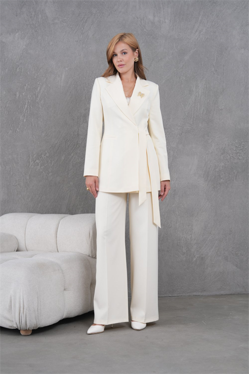 Wholesale Womens Ecru Plus Size Two-Piece Suit 