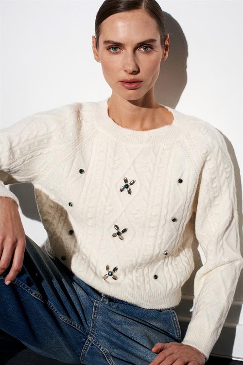 Wholesale Womens Ecru Raglan-Sleeve Crew-Neck Knit Sweater with Rhinestone Embellishments