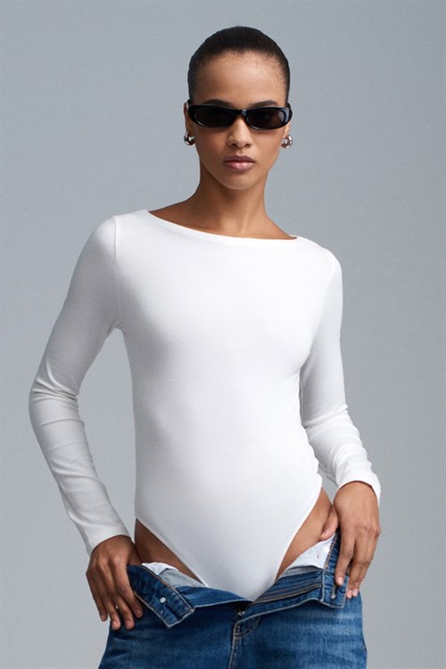 Wholesale Womens Ecru Scoop-Neck Bodysuit