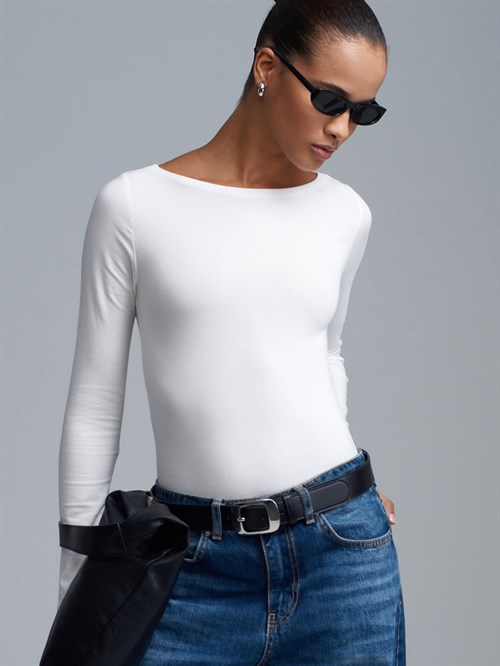 Wholesale Womens Ecru Scoop-Neck Bodysuit
