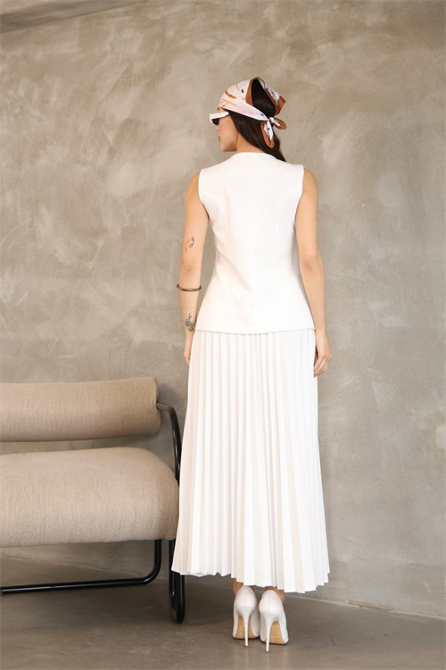 Wholesale Womens Ecru Skirt Suit 