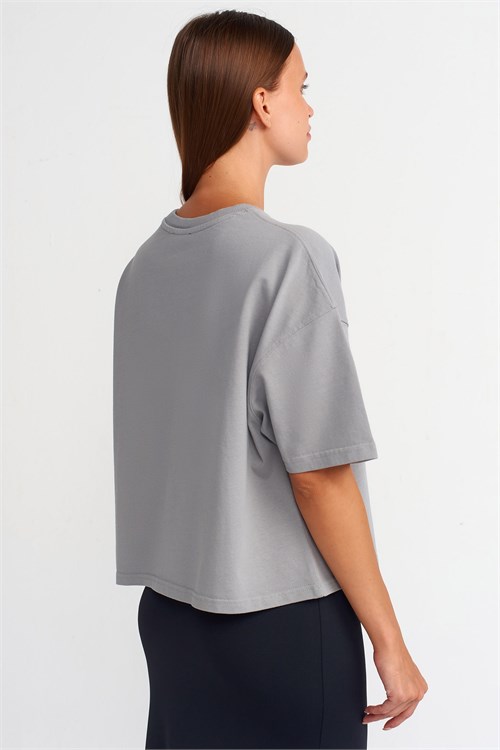 Wholesale Womens Gray Crew-Neck Basic T-Shirt