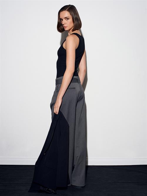 Wholesale Womens Gray Pleated Wide Leg Trousers with Belt