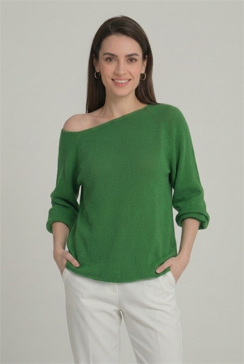 Wholesale Womens Green Boat-Neck Mercerized Knit Sweater with Raglan Sleeves