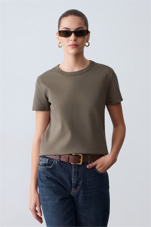 Wholesale Womens Khaki Crew-Neck Basic T-Shirt