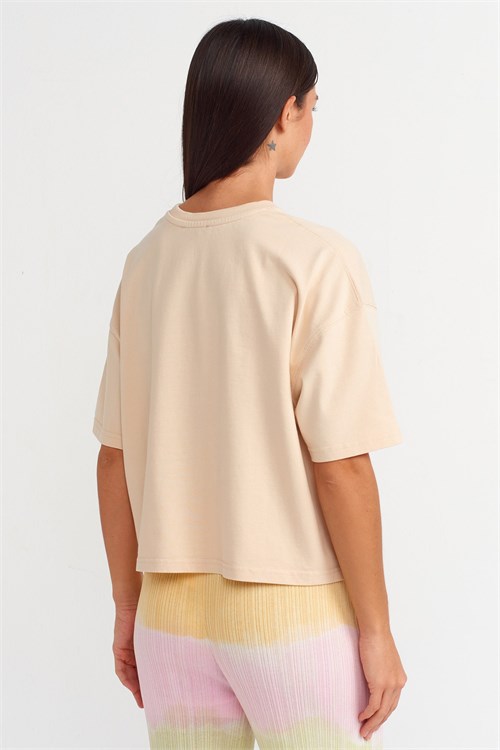 Wholesale Womens Light Beige Crew-Neck Basic T-Shirt