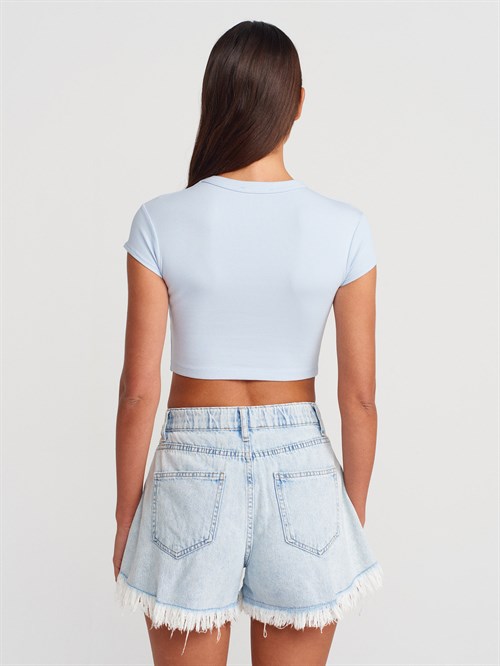 Wholesale Womens Light Blue Crew-Neck Crop T-shirt